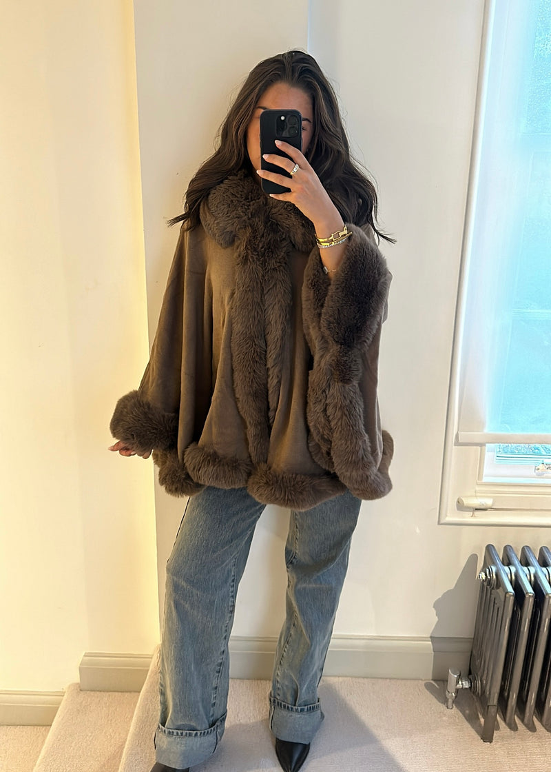 Isobel Luxe Faux Fur Cape - Chocolate