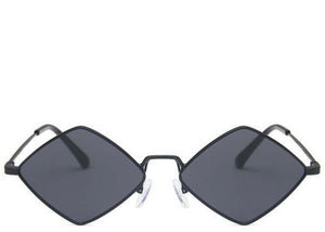 Estepona Round Black Sunglasses