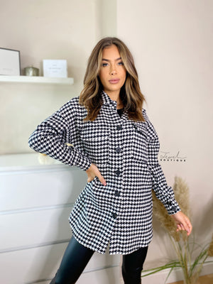Women's stylish black and white dogtooth shacket / overshirt