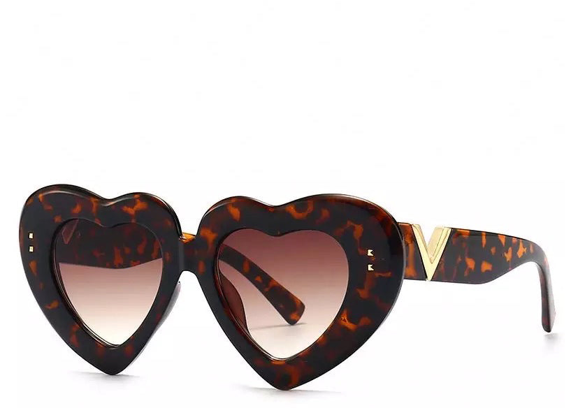 Women's brown heart oversized sunglasses