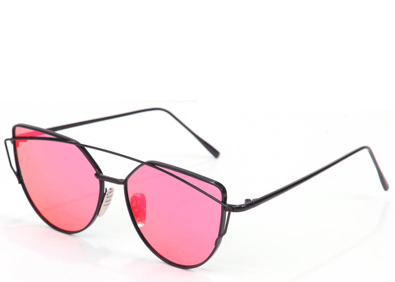 Ladies red mirrored on trend cat eye sunglasses
