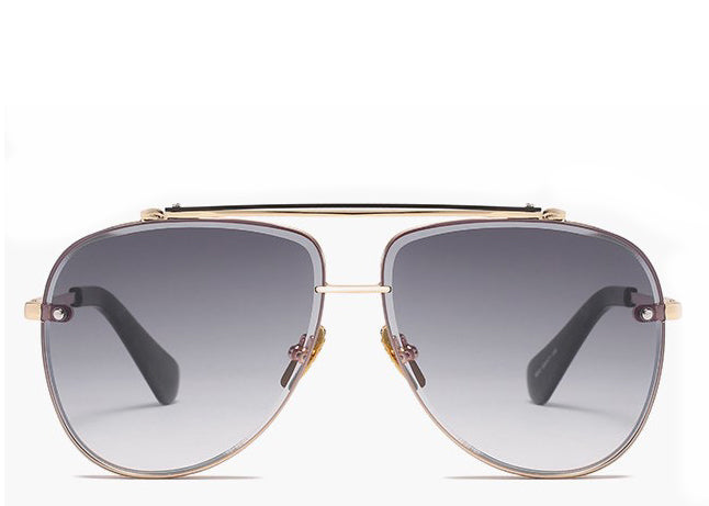 Maldives Smoke Oversized Aviators