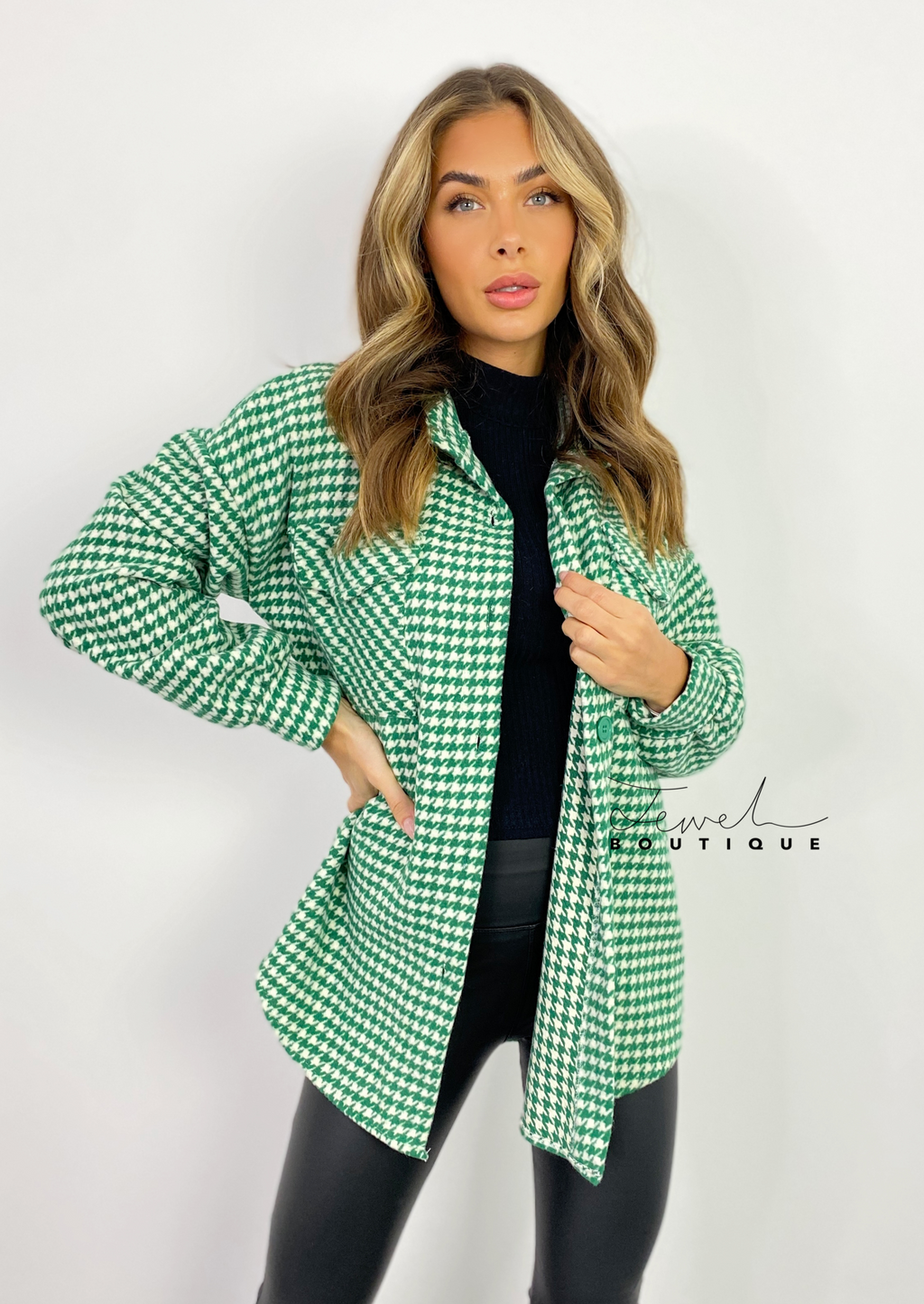 Women's stylish green and white dogtooth print shacket