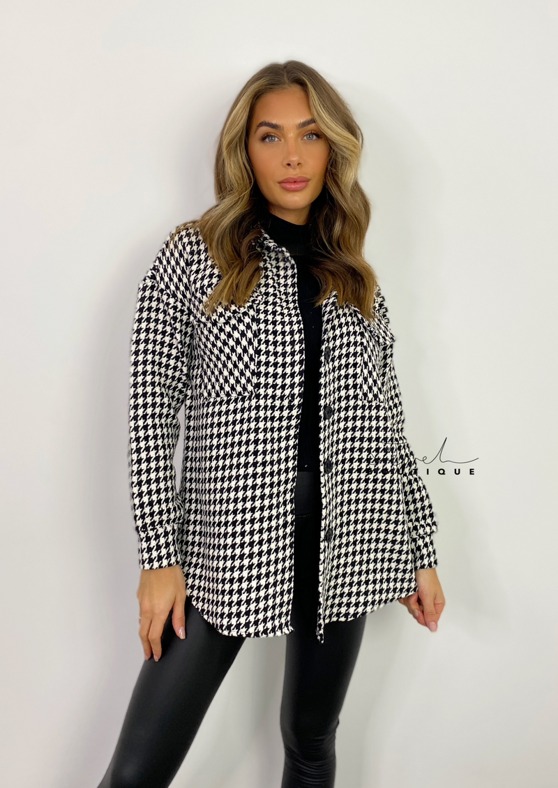 Women's black and white dogtooth print shacket